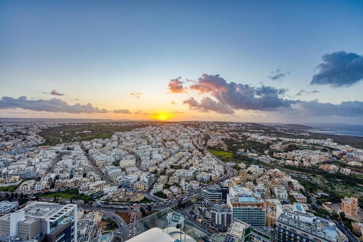Luxury Apartment On 16Th Floor In Mercury Tower Saint Julian's Malta